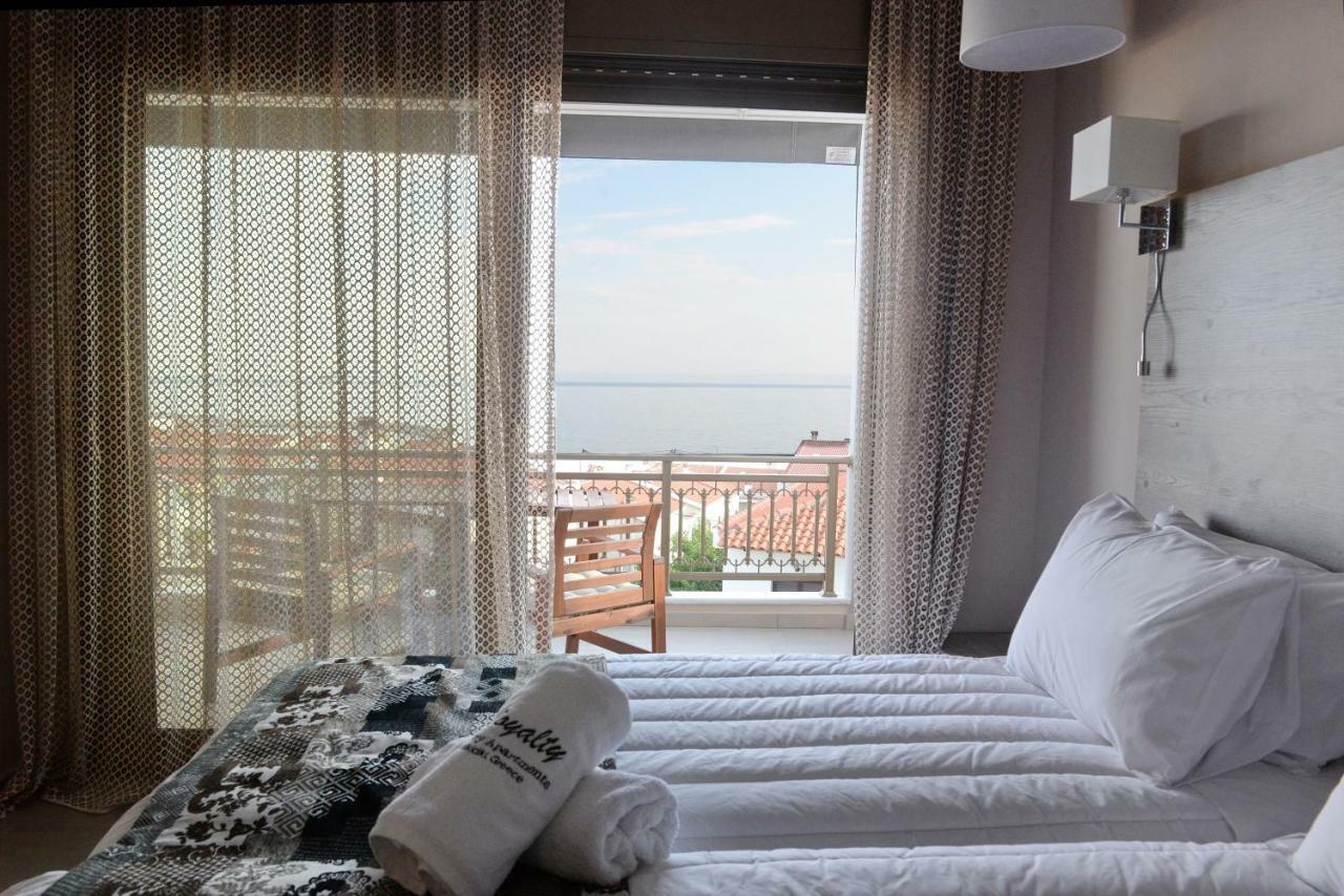 Royalty Suites Loft Nikiti  Ngoại thất bức ảnh